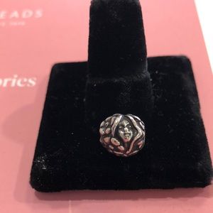 Trollbeads Silver (.925) Thumbelina Bead